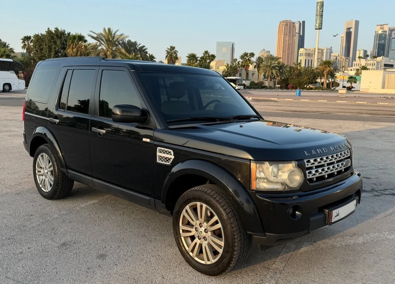Land Rover  LR4  SE  2012  Automatic  101,463 Km  8 Cylinder  Four Wheel Drive (4WD)  SUV  Black