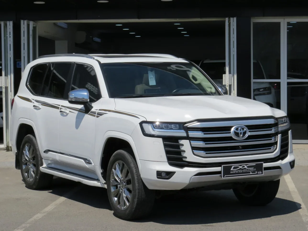 Toyota  Land Cruiser  VX Twin Turbo  2022  Automatic  194,000 Km  6 Cylinder  Four Wheel Drive (4WD)  SUV  White  With Warranty