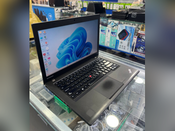 Laptops Lenovo  - ThinkPad  - Black  - Windows 11  - Intel  - Core i5  -Memory (Ram): 8 GB