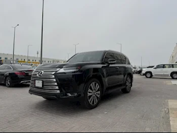 لكزس  ال اكس  600 لكجري  2023  اوتوماتيك  26,000 كم  6 سلندر  دفع رباعي  اس يو في  أسود  تحت الضمان
