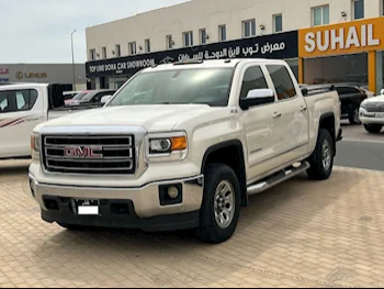 GMC  Sierra  Z71  2015  Automatic  310,000 Km  8 Cylinder  Four Wheel Drive (4WD)  Pick Up  White