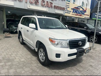 Toyota  Land Cruiser  G  2012  Manual  285,000 Km  6 Cylinder  Four Wheel Drive (4WD)  SUV  White