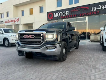 GMC  Sierra  1500  2018  Automatic  140,000 Km  8 Cylinder  Four Wheel Drive (4WD)  Pick Up  Black