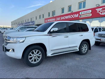 Toyota  Land Cruiser  GXR  2018  Automatic  173,000 Km  8 Cylinder  Four Wheel Drive (4WD)  SUV  White