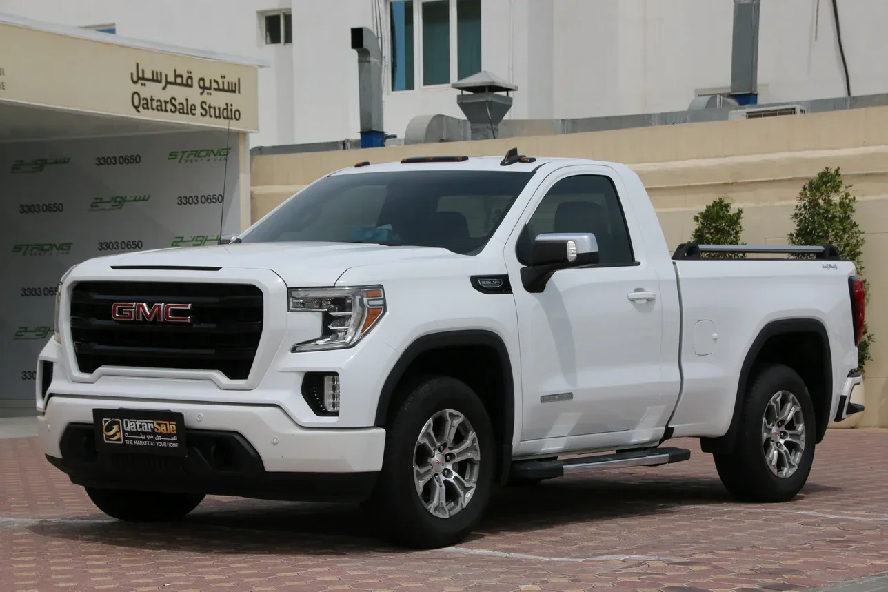 GMC  Sierra  Elevation  2020  Automatic  61,000 Km  8 Cylinder  Four Wheel Drive (4WD)  Pick Up  White