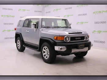  Toyota  FJ Cruiser  2022  Automatic  37,000 Km  6 Cylinder  Four Wheel Drive (4WD)  SUV  Silver  With Warranty
