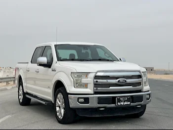 Ford  F  150 LARIAT  2016  Automatic  174,000 Km  6 Cylinder  Four Wheel Drive (4WD)  Pick Up  White