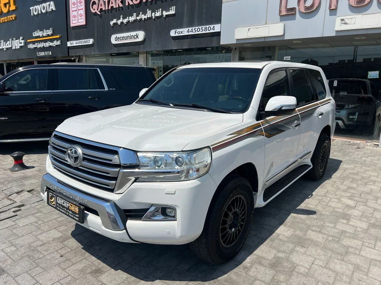 Toyota  Land Cruiser  GXR  2016  Automatic  222,000 Km  8 Cylinder  Four Wheel Drive (4WD)  SUV  White