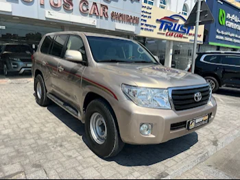 Toyota  Land Cruiser  GX  2012  Automatic  510,000 Km  6 Cylinder  Four Wheel Drive (4WD)  SUV  Gold