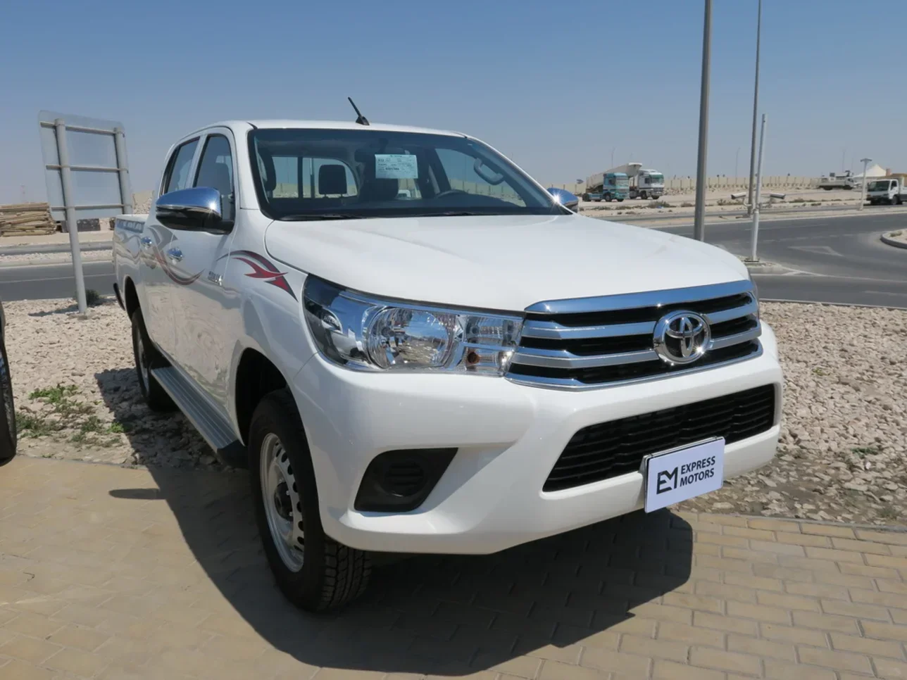 Toyota  Hilux  2025  Automatic  0 Km  4 Cylinder  Four Wheel Drive (4WD)  Pick Up  White  With Warranty