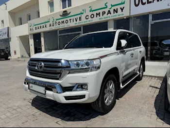 Toyota  Land Cruiser  GXR  2020  Automatic  172,000 Km  8 Cylinder  Four Wheel Drive (4WD)  SUV  White