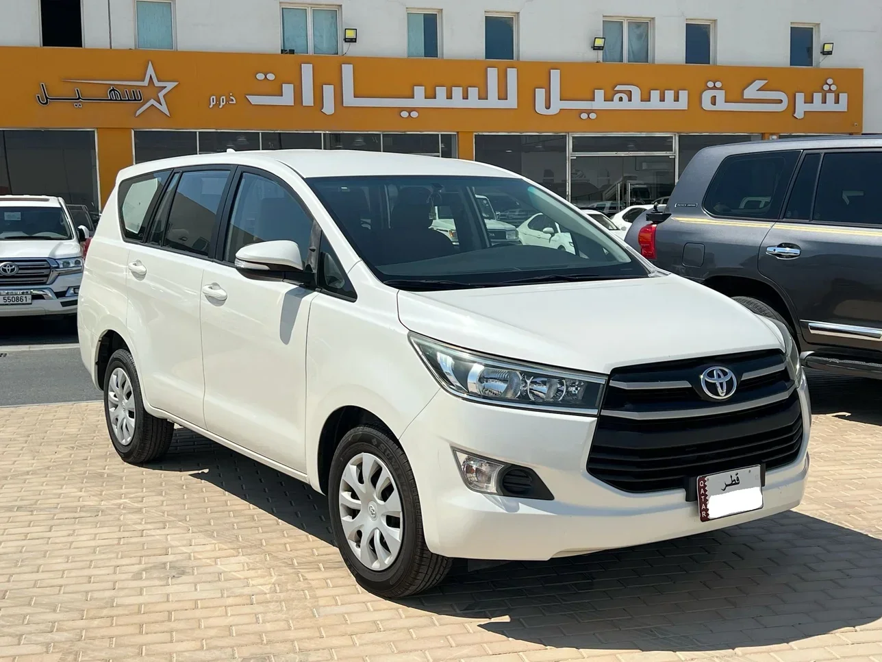 Toyota  Innova  2017  Automatic  181,000 Km  4 Cylinder  Front Wheel Drive (FWD)  Van / Bus  White