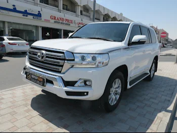 Toyota  Land Cruiser  GXR  2019  Automatic  63,000 Km  6 Cylinder  Four Wheel Drive (4WD)  SUV  White