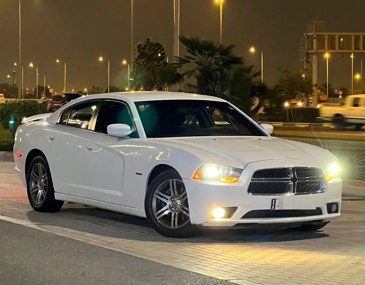 Dodge  Charger  RT  2014  Automatic  167,000 Km  8 Cylinder  Rear Wheel Drive (RWD)  Sedan  White