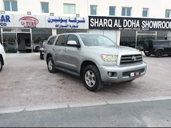 Toyota  Sequoia  2013  Automatic  462,000 Km  8 Cylinder  Four Wheel Drive (4WD)  SUV  Silver