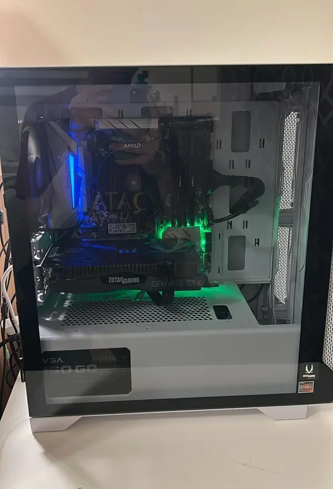 Gaming PC - AMD Ryzen 5  - Zotac  - NvidiaGeforce  - GTX 1660 Super  - 6 GB -  8 GB(1x8)  / DDR 4 - SSD :  256 GB - HDD :  Not Installed