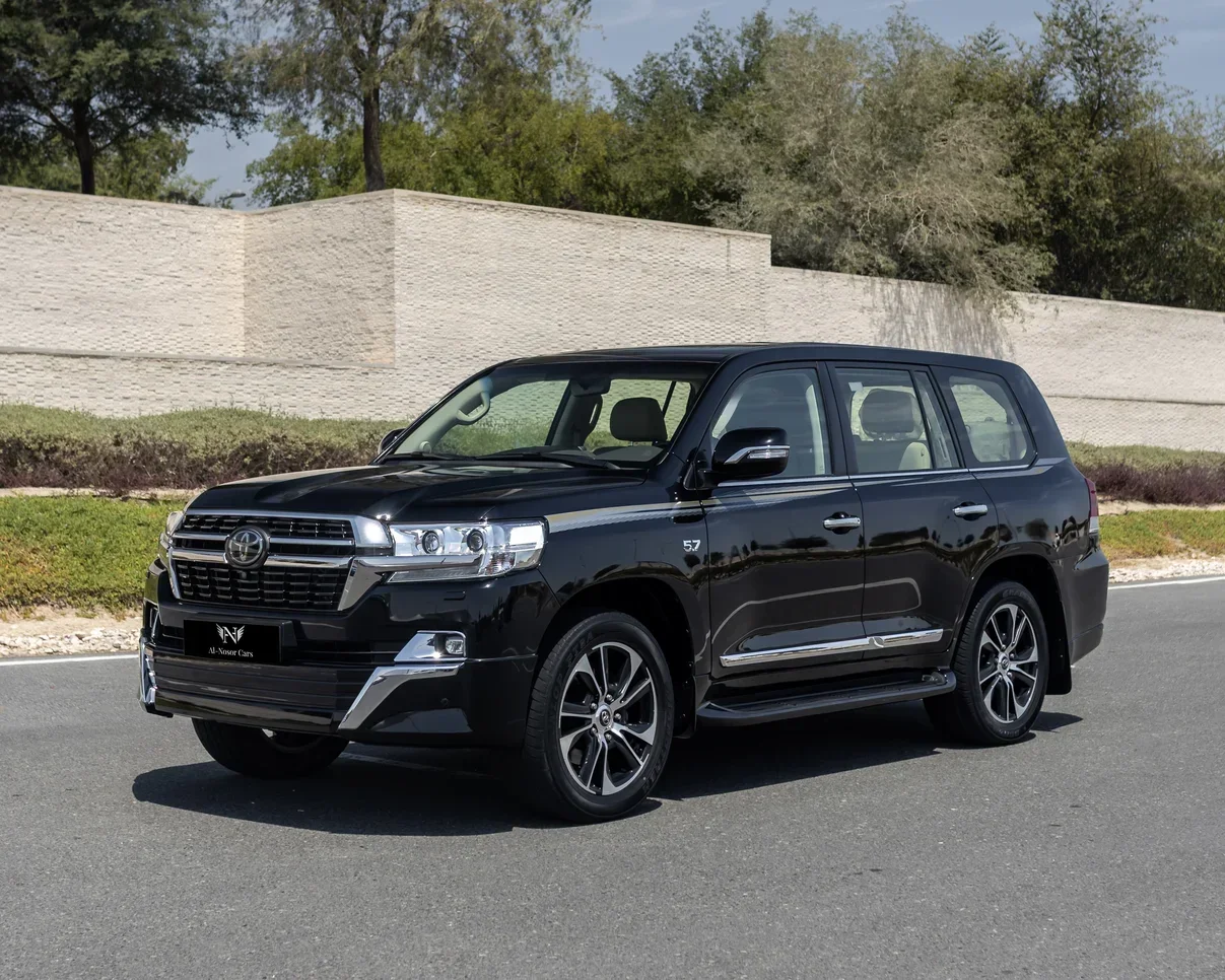 Toyota  Land Cruiser  VXR  2021  Automatic  53,000 Km  8 Cylinder  Four Wheel Drive (4WD)  SUV  Black