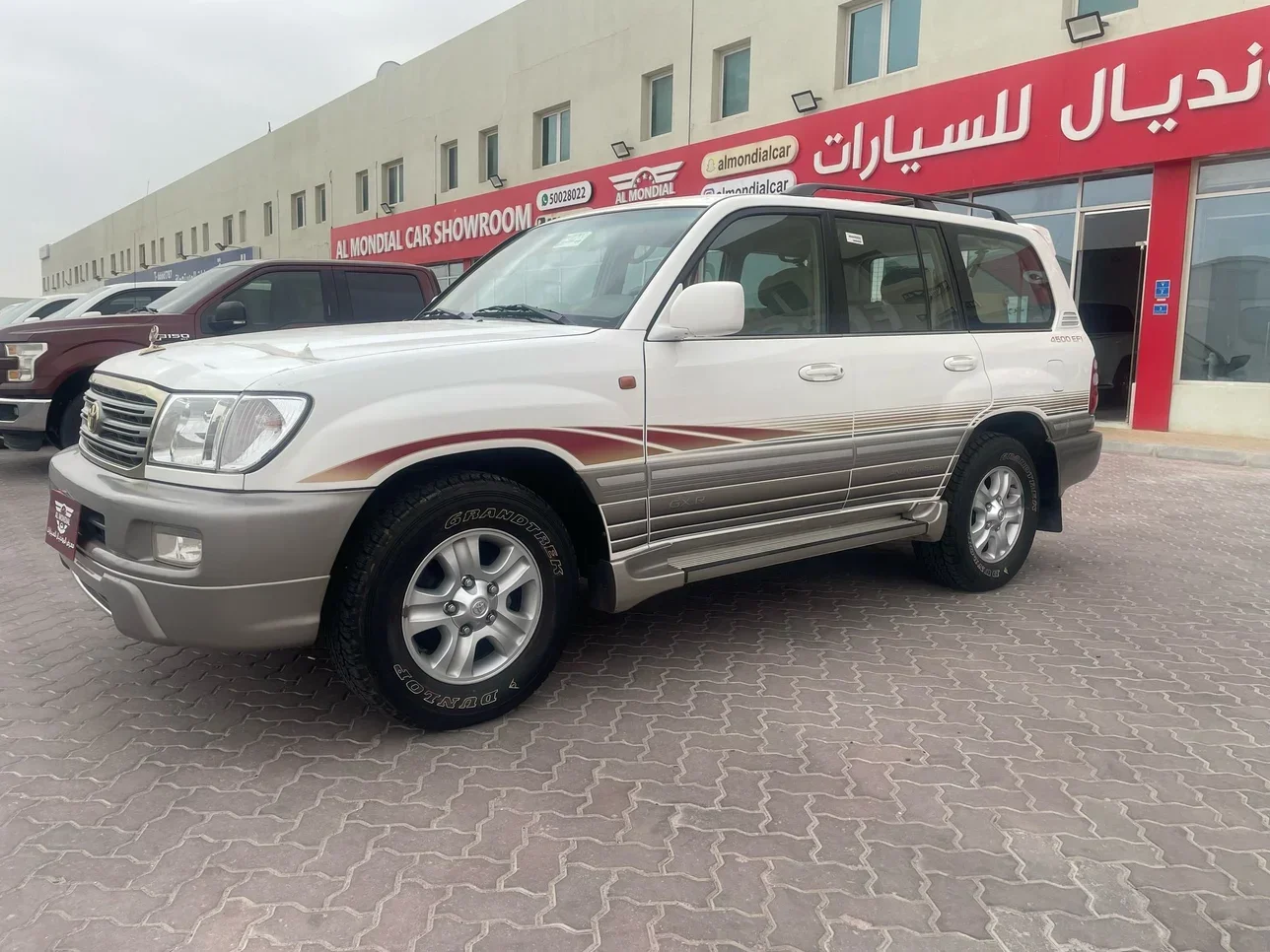 Toyota  Land Cruiser  GXR  2003  Manual  37,000 Km  6 Cylinder  Four Wheel Drive (4WD)  SUV  White