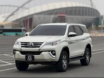 Toyota  Fortuner  SR5  2019  Automatic  115,000 Km  6 Cylinder  Four Wheel Drive (4WD)  SUV  White