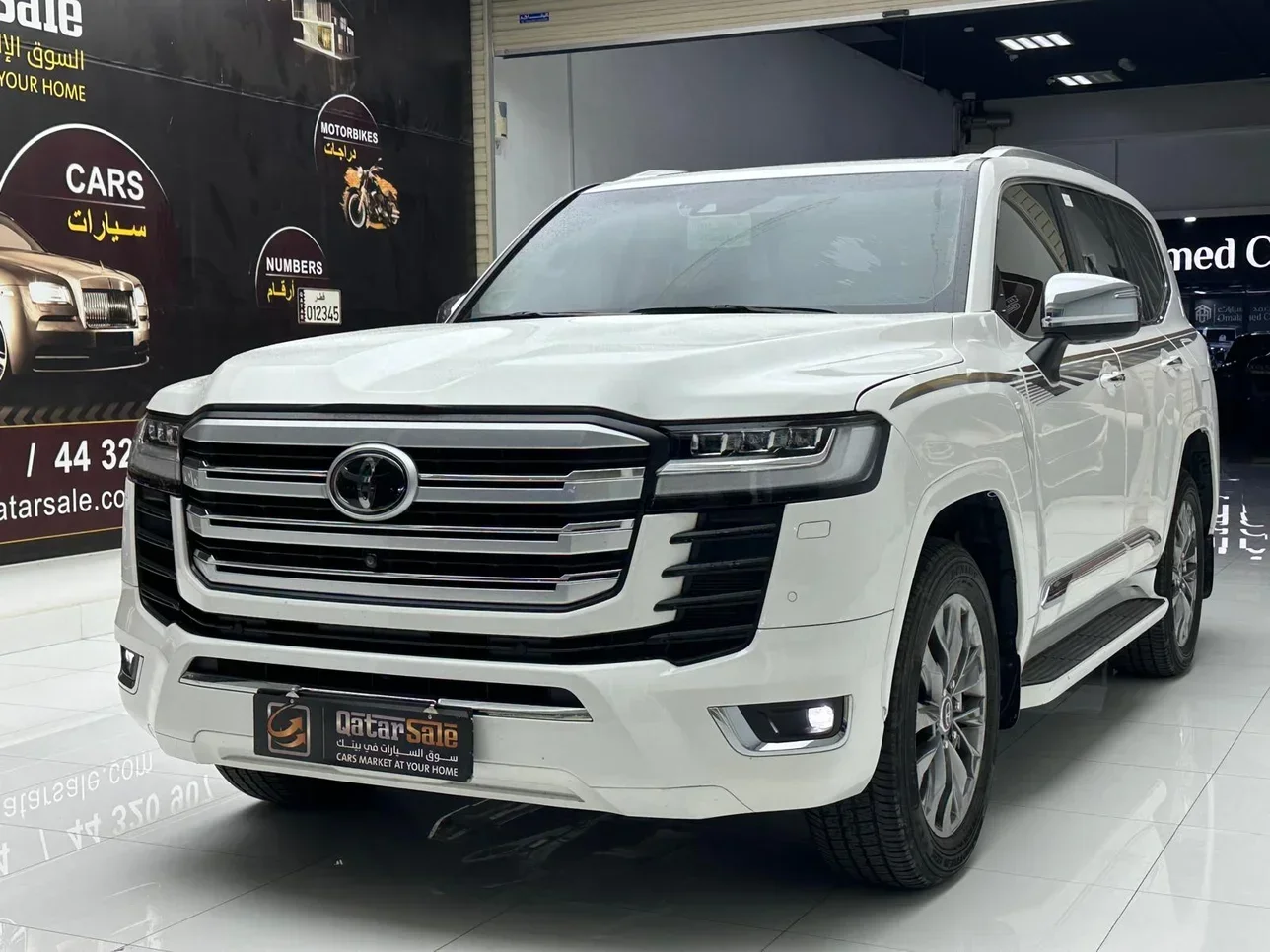 Toyota  Land Cruiser  VXR Twin Turbo  2023  Automatic  89,000 Km  6 Cylinder  Four Wheel Drive (4WD)  SUV  White  With Warranty