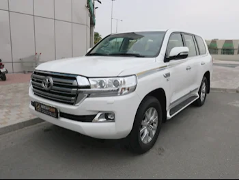 Toyota  Land Cruiser  VXR  2020  Automatic  136,000 Km  8 Cylinder  Four Wheel Drive (4WD)  SUV  White