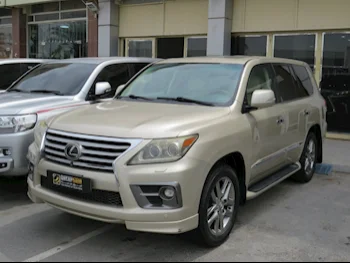 Lexus  LX  570  2013  Automatic  234,000 Km  8 Cylinder  Four Wheel Drive (4WD)  SUV  Gold