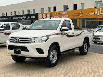 Toyota  Hilux  2022  Manual  60,000 Km  4 Cylinder  Four Wheel Drive (4WD)  Pick Up  White