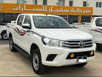 Toyota  Hilux  2020  Automatic  100,000 Km  4 Cylinder  Four Wheel Drive (4WD)  Pick Up  White