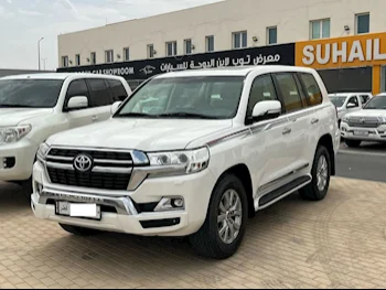 Toyota  Land Cruiser  GXR  2021  Automatic  150,000 Km  8 Cylinder  Four Wheel Drive (4WD)  SUV  White