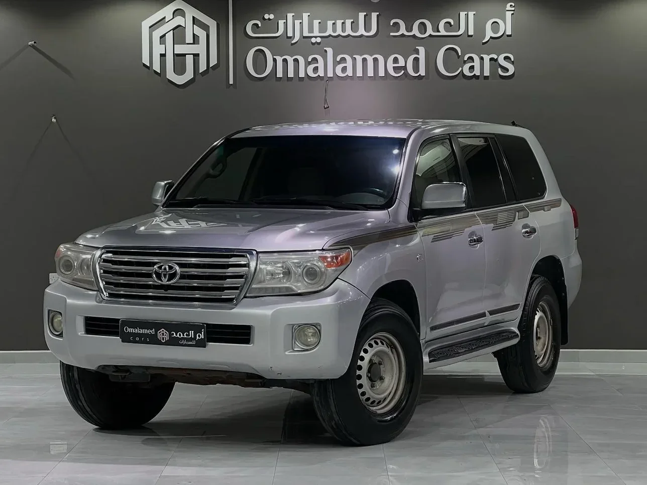 Toyota  Land Cruiser  GXR  2011  Automatic  438,000 Km  8 Cylinder  Four Wheel Drive (4WD)  SUV  Silver