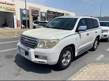 Toyota  Land Cruiser  VXR  2011  Automatic  440,000 Km  8 Cylinder  Four Wheel Drive (4WD)  SUV  White