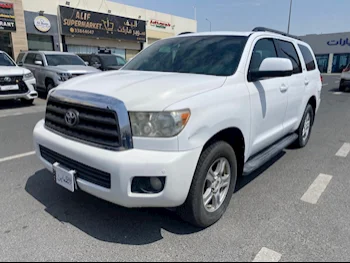 Toyota  Sequoia  SR5  2011  Automatic  318,000 Km  8 Cylinder  Four Wheel Drive (4WD)  SUV  White