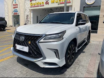 Lexus  LX  570 S Black Edition  2016  Automatic  381,000 Km  8 Cylinder  Four Wheel Drive (4WD)  SUV  White