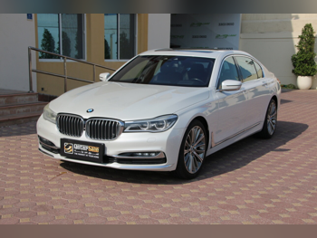 بي ام دبليو  الفئة - السابعة  740 Li  2016  اوتوماتيك  90,000 كم  6 سلندر  دفع خلفي  سيدان  أبيض