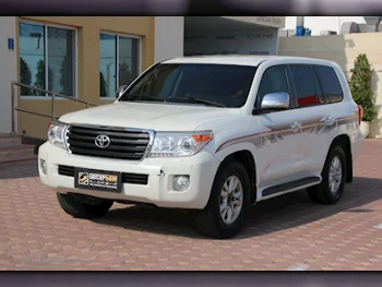 Toyota  Land Cruiser  GXR  2012  Automatic  474,000 Km  8 Cylinder  Four Wheel Drive (4WD)  SUV  Pearl