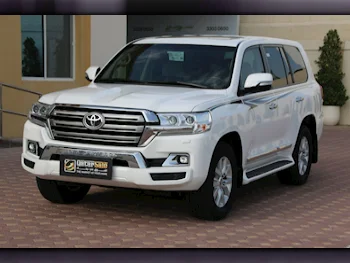 Toyota  Land Cruiser  GXR  2018  Automatic  87,000 Km  8 Cylinder  Four Wheel Drive (4WD)  SUV  White