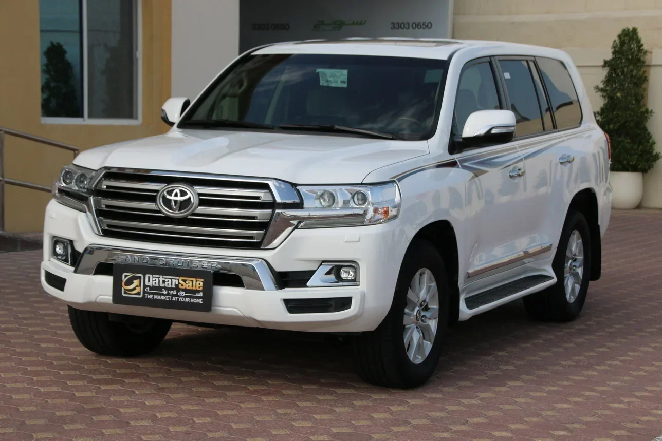 Toyota  Land Cruiser  GXR  2018  Automatic  87,000 Km  8 Cylinder  Four Wheel Drive (4WD)  SUV  White