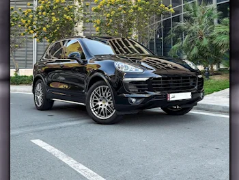 Porsche  Cayenne  S  2016  Automatic  73,000 Km  8 Cylinder  Four Wheel Drive (4WD)  SUV  Black