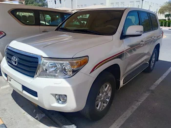 Toyota  Land Cruiser  GXR  2012  Automatic  469,000 Km  6 Cylinder  Four Wheel Drive (4WD)  SUV  White