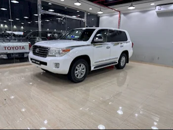 Toyota  Land Cruiser  GXR  2013  Automatic  456,000 Km  8 Cylinder  Four Wheel Drive (4WD)  SUV  White