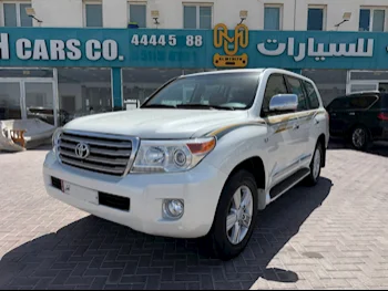 Toyota  Land Cruiser  VXR  2015  Automatic  181,000 Km  8 Cylinder  Four Wheel Drive (4WD)  SUV  White