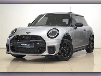 Mini  Cooper  S  2025  Automatic  4,565 Km  4 Cylinder  Front Wheel Drive (FWD)  Hatchback  Gray  With Warranty