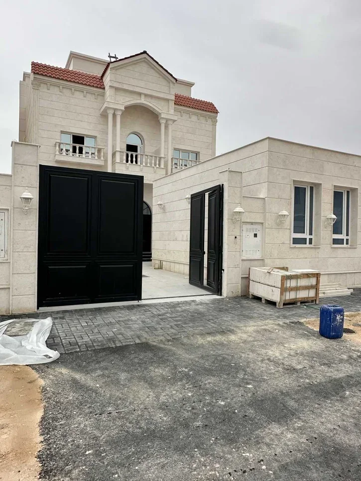 Family Residential  - Not Furnished  - Al Daayen  - Al Khisah  - 3 Bedrooms