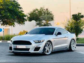 فورد  موستانغ  جي تي برميم  2015  اوتوماتيك  31,000 كم  8 سلندر  دفع خلفي  كوبيه \ سبورت  فضي
