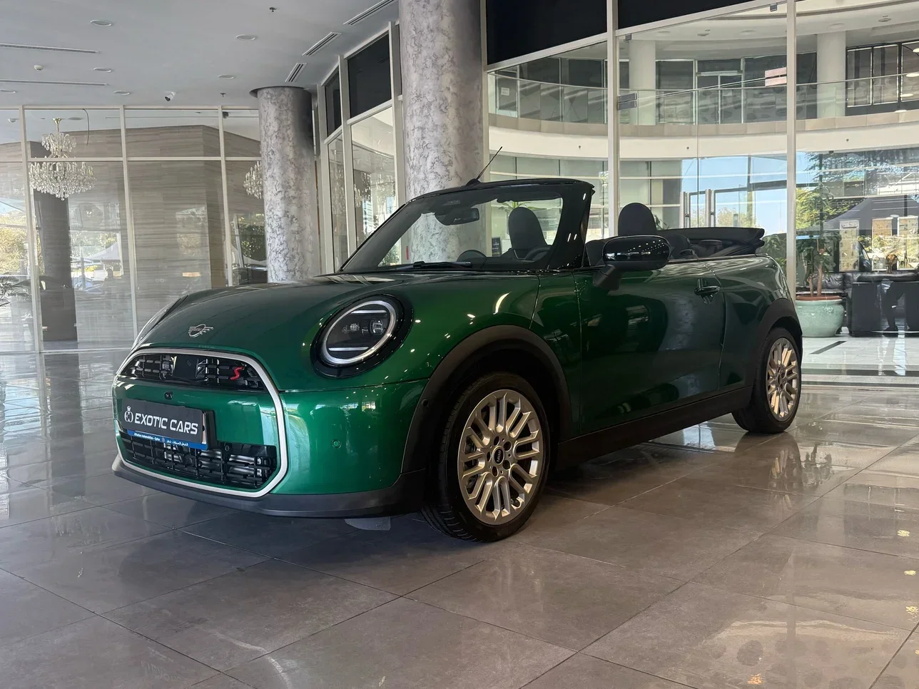 Mini  Cooper  S  2025  Automatic  0 Km  4 Cylinder  Front Wheel Drive (FWD)  Convertible  Green  With Warranty