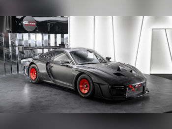 Porsche  935  2019  Automatic  60 Km  6 Cylinder  Rear Wheel Drive (RWD)  Coupe / Sport  Black