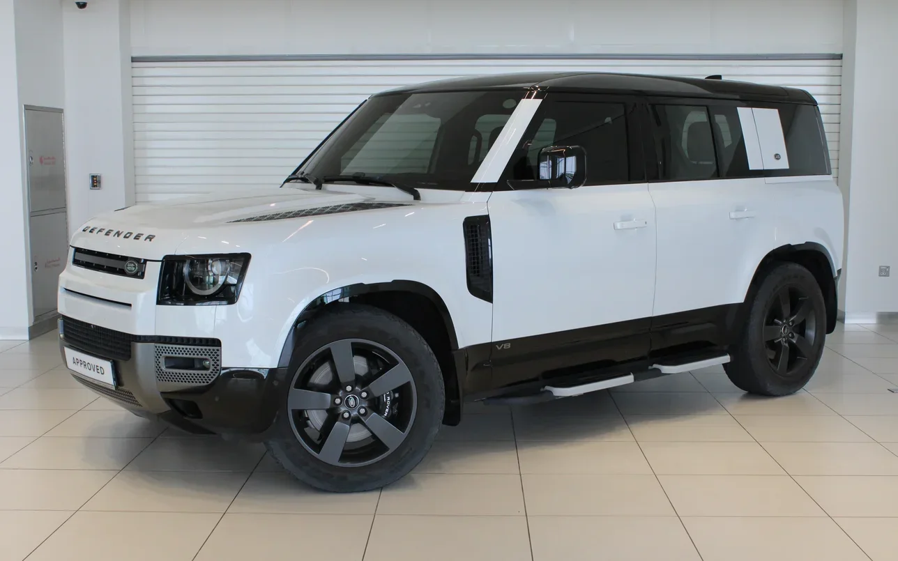 Land Rover  Defender  110 X  2023  Automatic  31,003 Km  8 Cylinder  Four Wheel Drive (4WD)  SUV  White  With Warranty