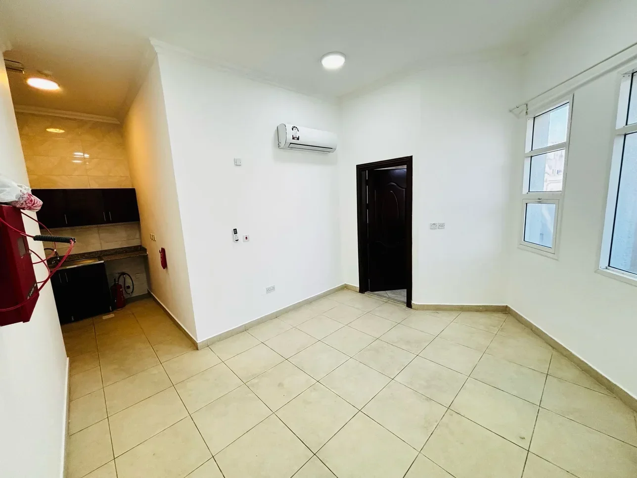 1 Bedrooms  Studio  in Doha -  Madinat Khalifa South  Not Furnished