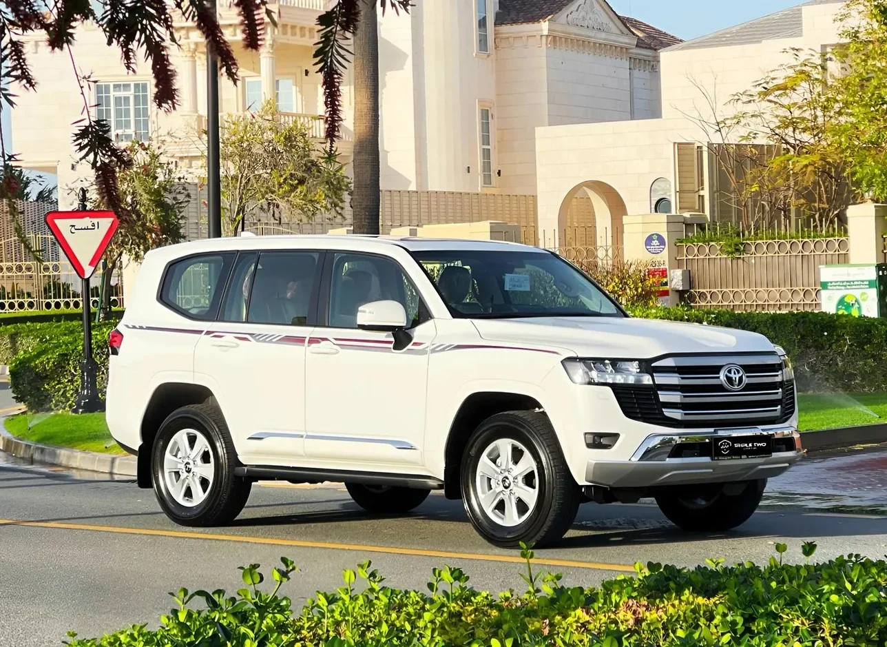 Toyota  Land Cruiser  GXR  2025  Automatic  0 Km  6 Cylinder  Four Wheel Drive (4WD)  SUV  White  With Warranty