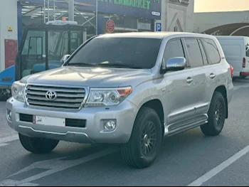 Toyota  Land Cruiser  VXR  2015  Automatic  260,000 Km  8 Cylinder  Four Wheel Drive (4WD)  SUV  Silver